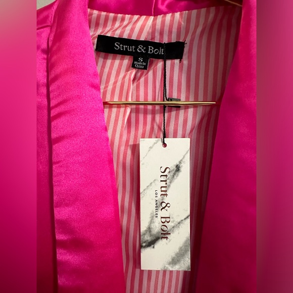 Strut & Bolt Hot Pink Blazer size Small. New with tag - Picture 6 of 8